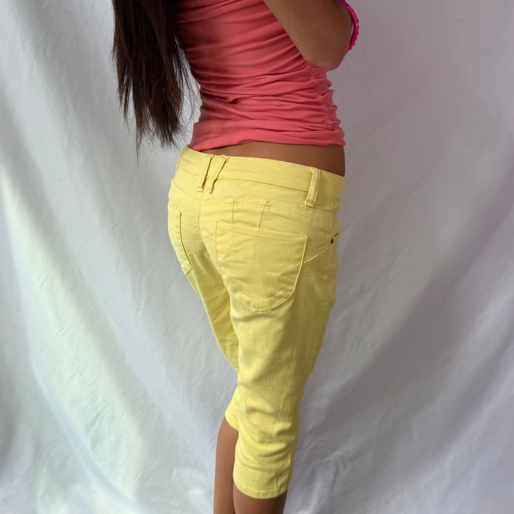 Vintage yellow low rise capris