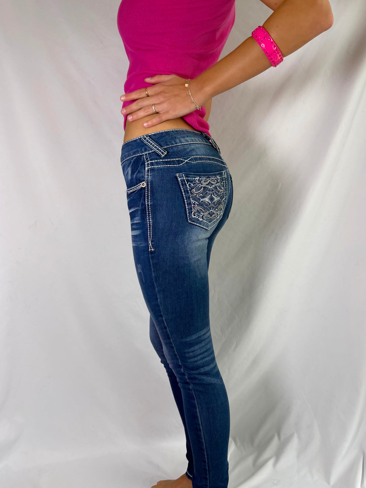 Vintage embroidered low rise skinny jeans