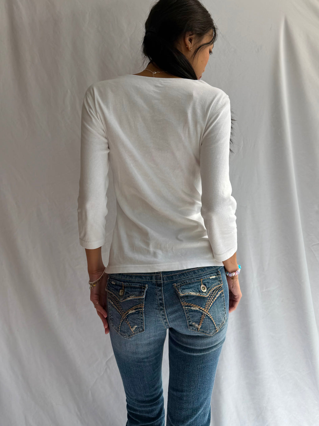 Vintage white fitted v neck long sleeve top