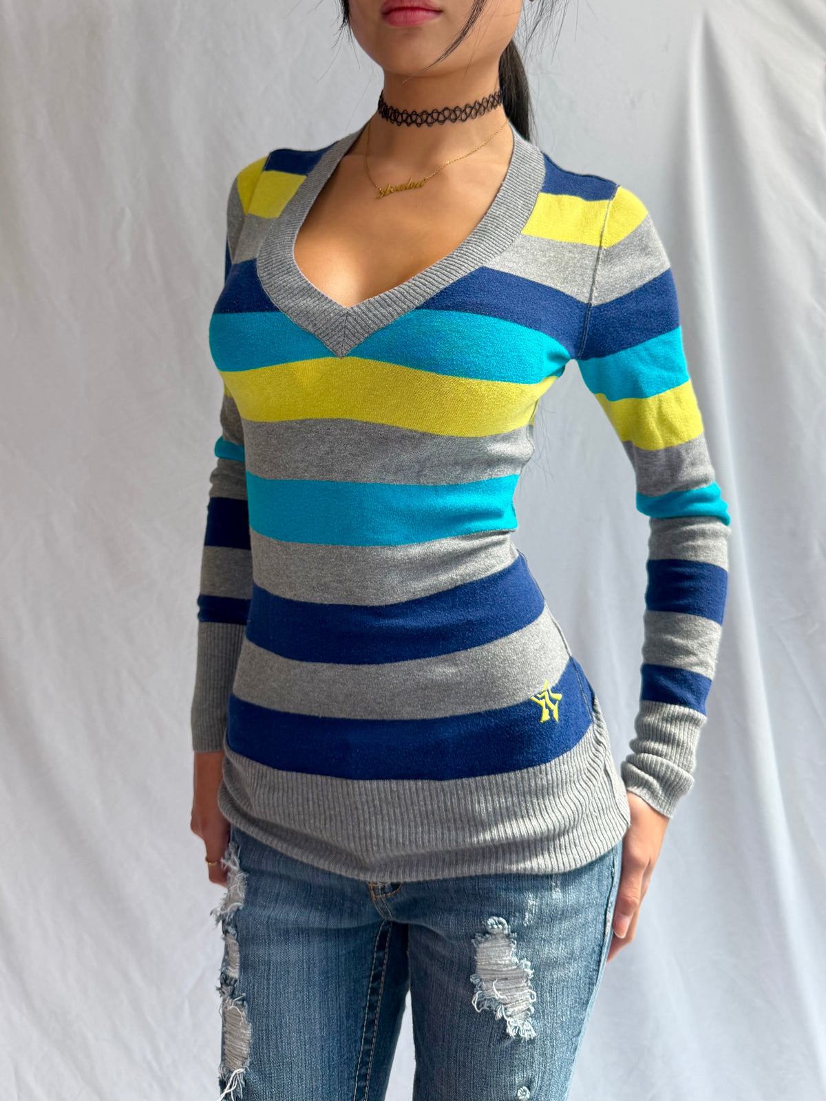 Vintage blue striped fitted sweater