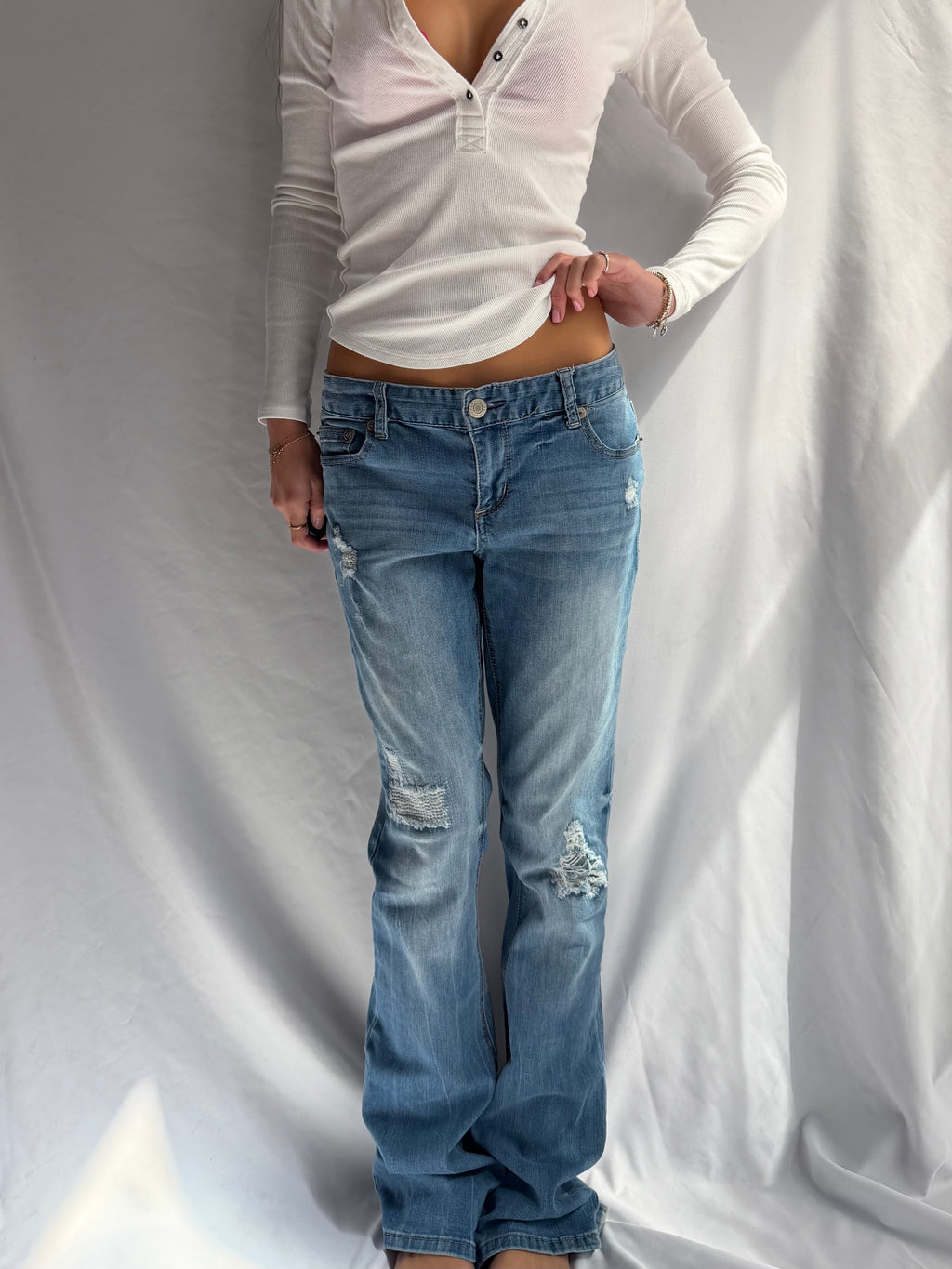 Vintage low rise flare ripped jeans