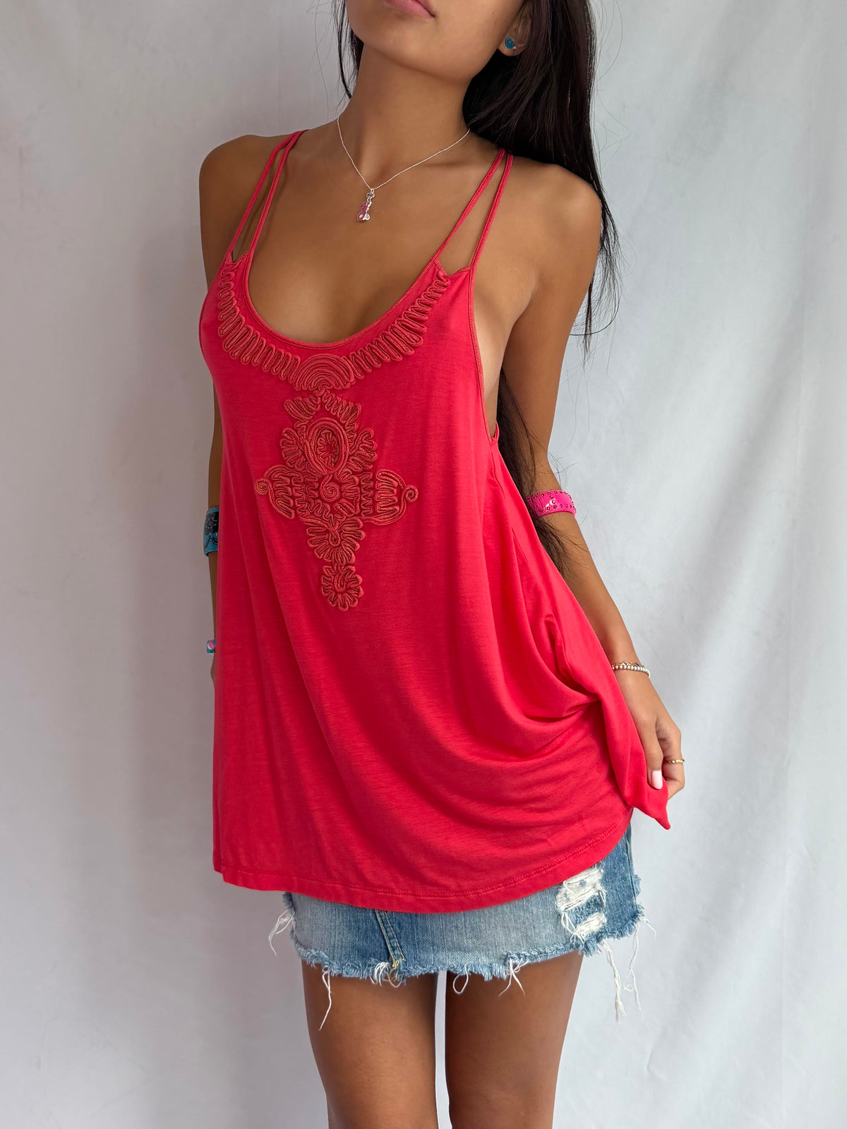 Vintage coral embroidered tank top
