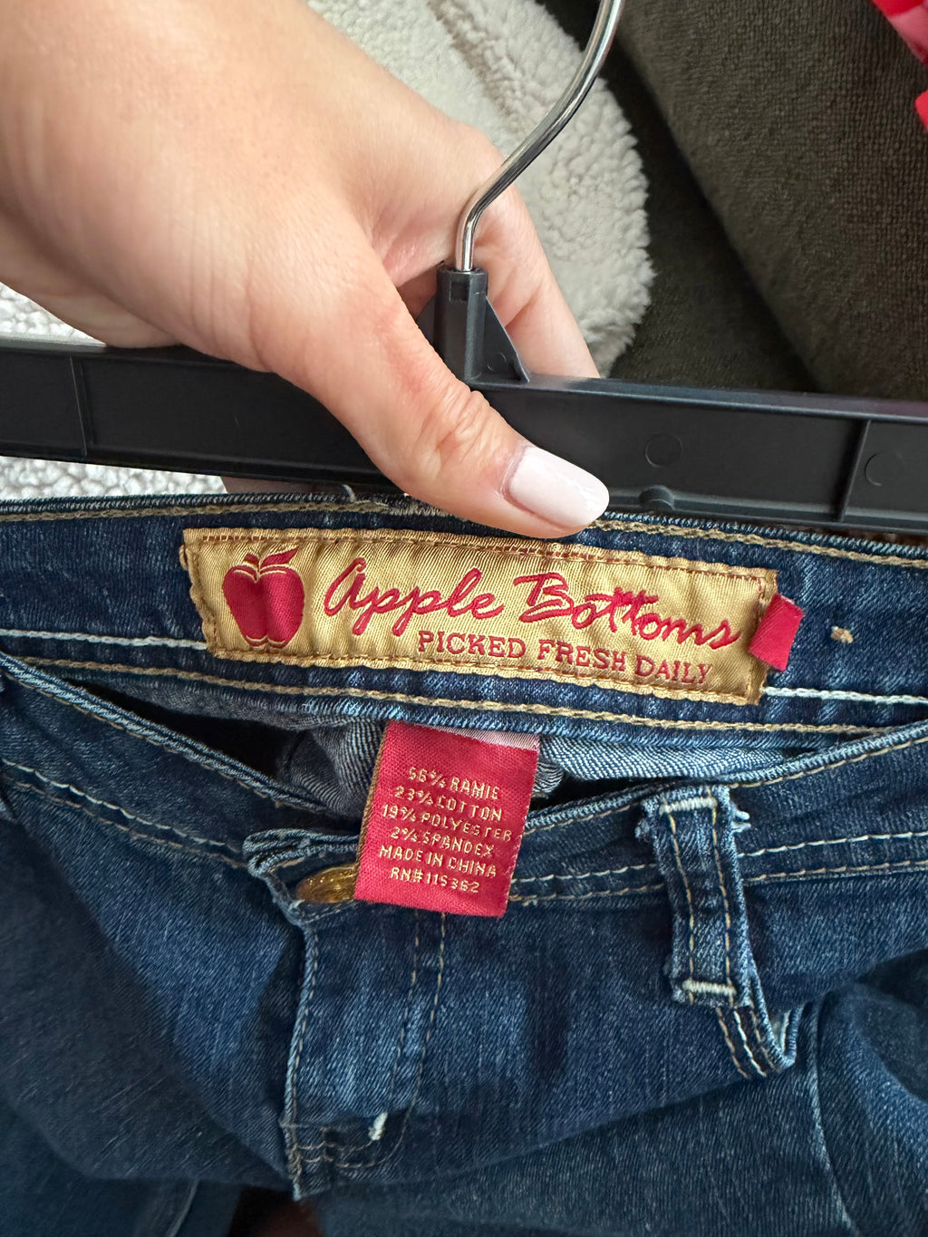 Vintage Apple Bottom denim capris jeans