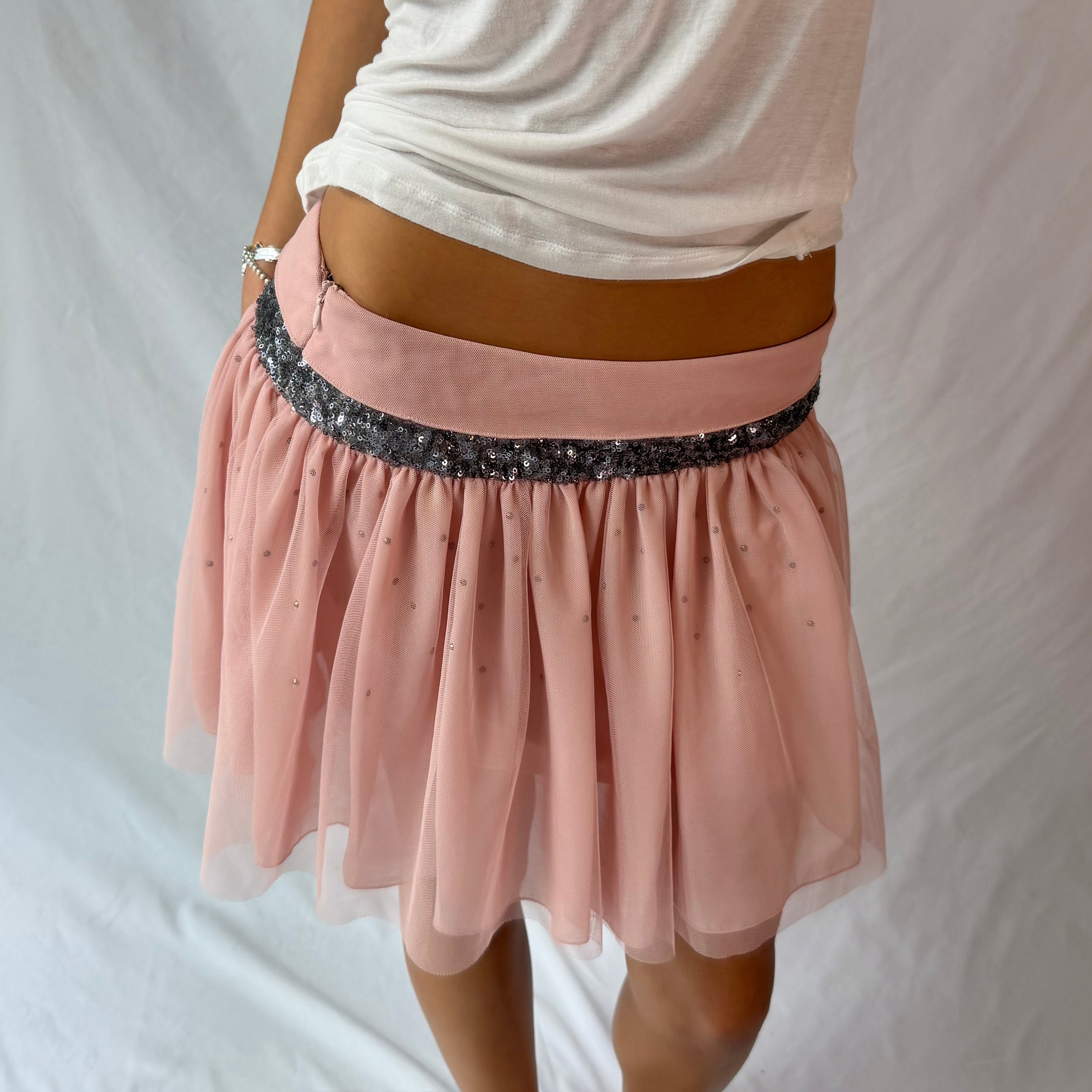 vintage Vera Wang sequin mini skirt .𖥔 ݁ ˖