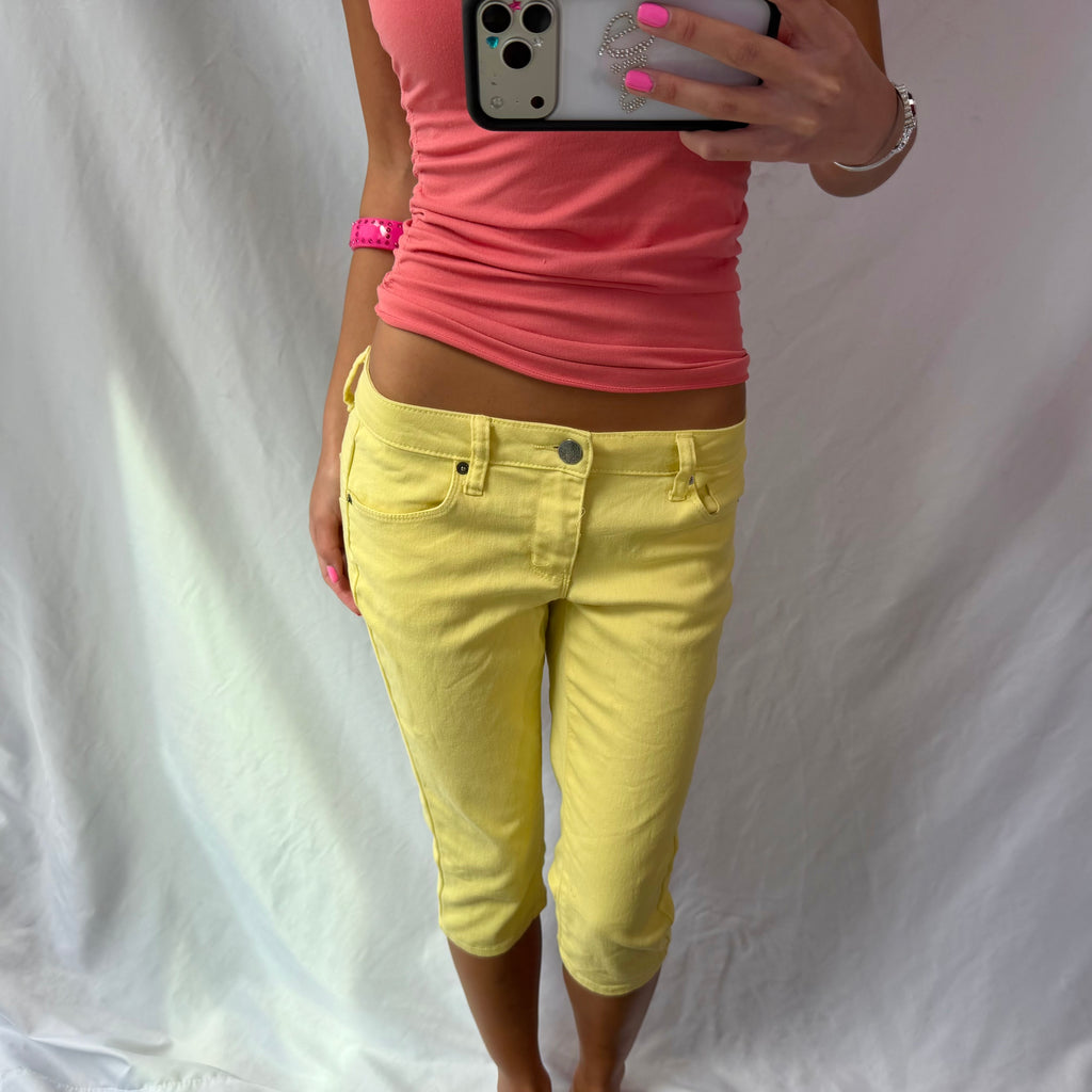 Vintage yellow low rise capris