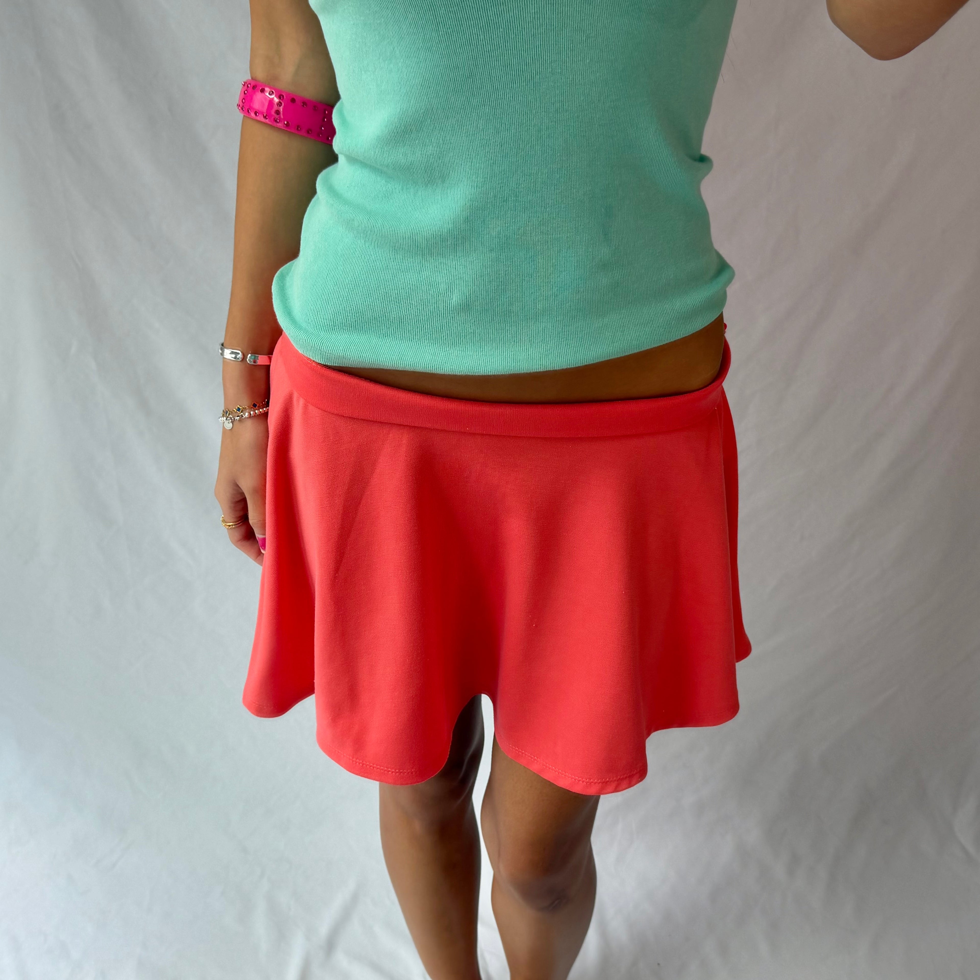 vintage coral mini skirt .𖥔 ݁˖♡