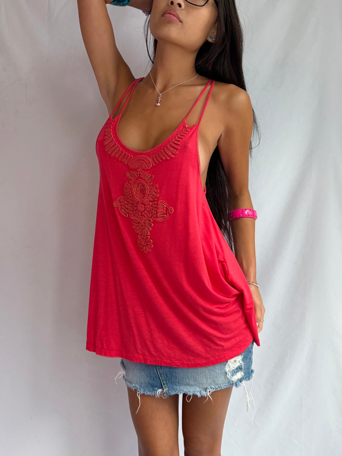 Vintage coral embroidered tank top