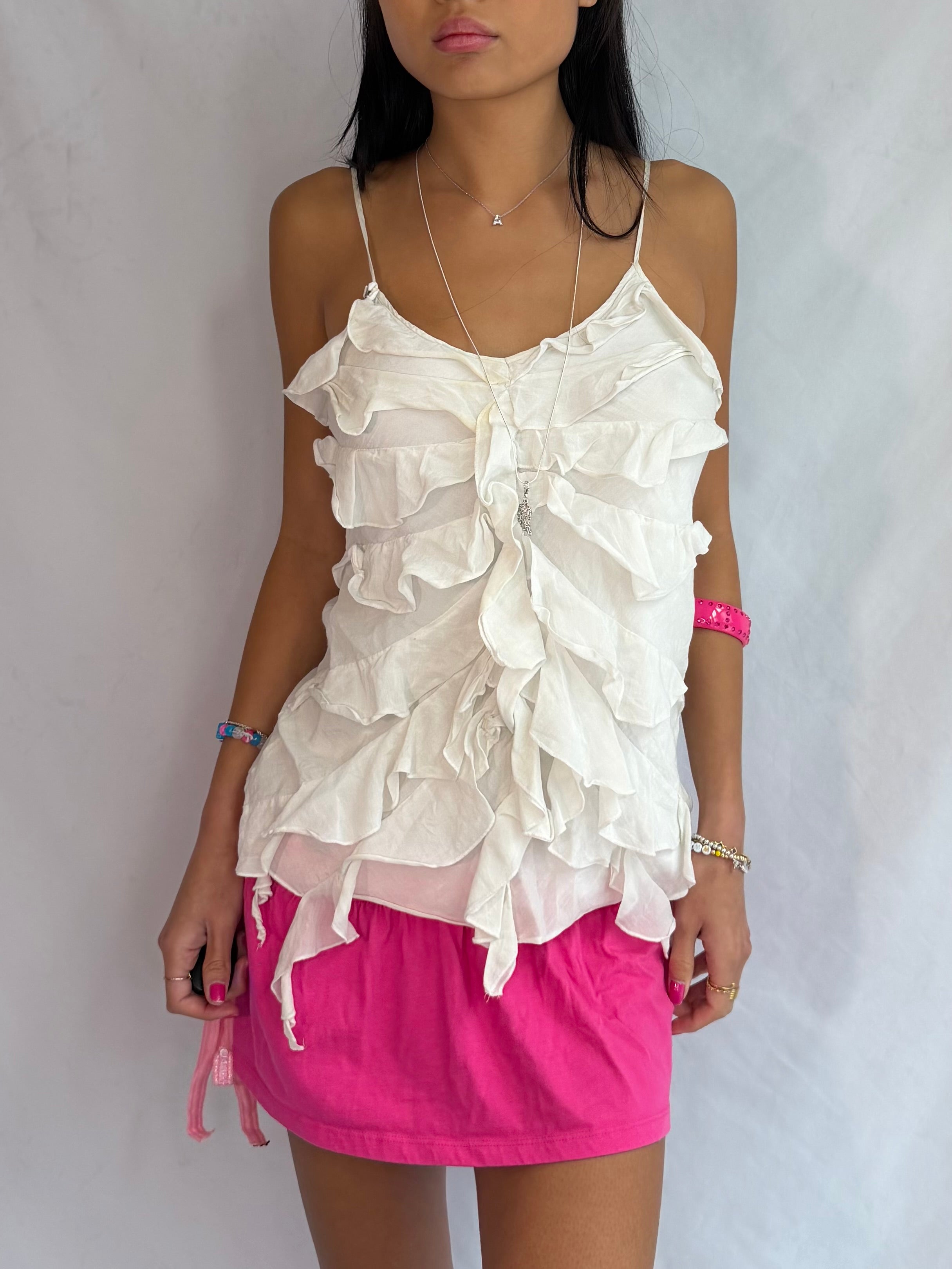 vintage Guess ruffle tank top ⋆˚✿˖°