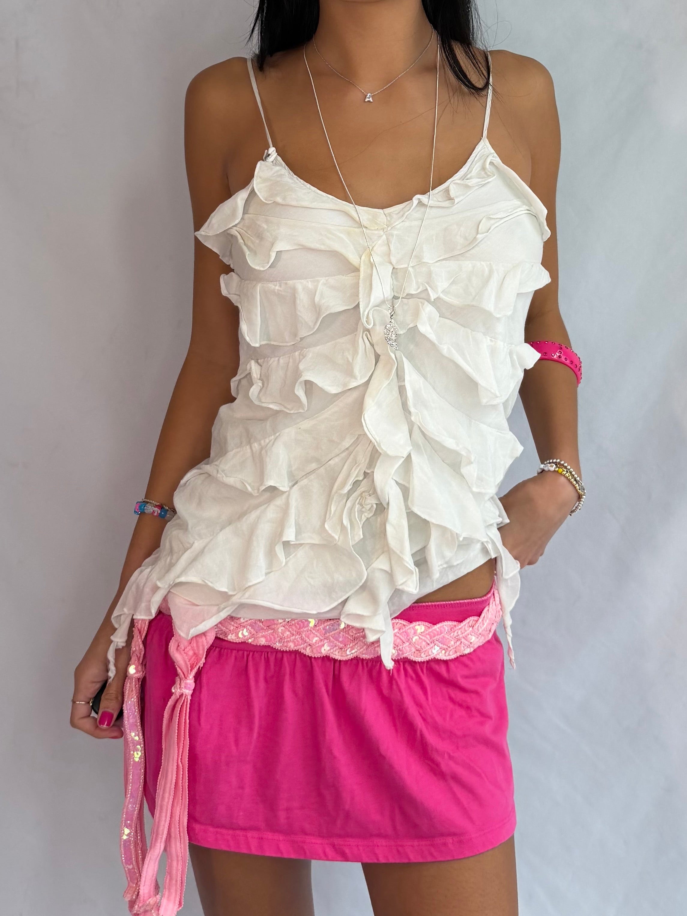 vintage Guess ruffle tank top ⋆˚✿˖°