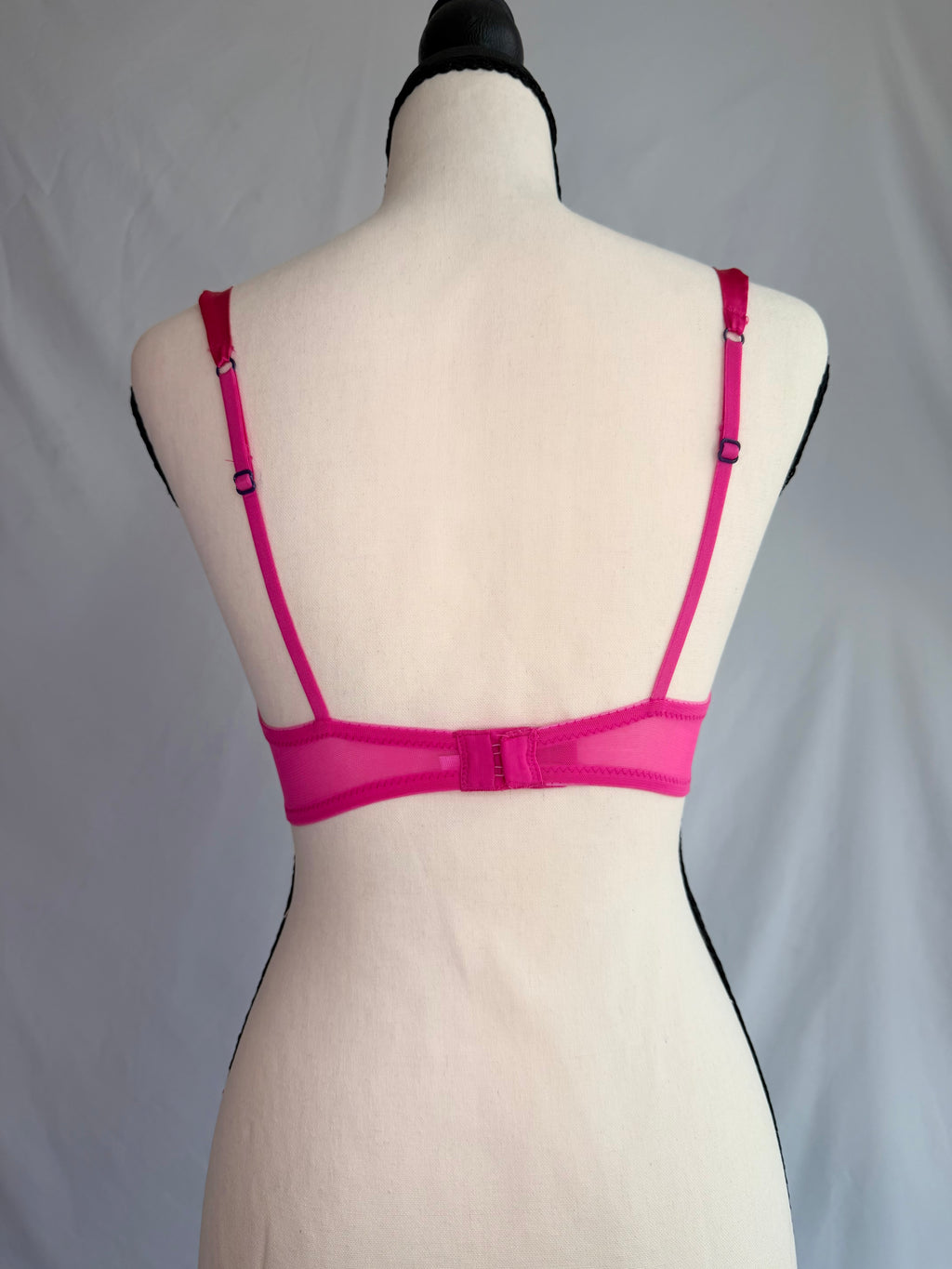 vintage hot pink beaded bra ♡