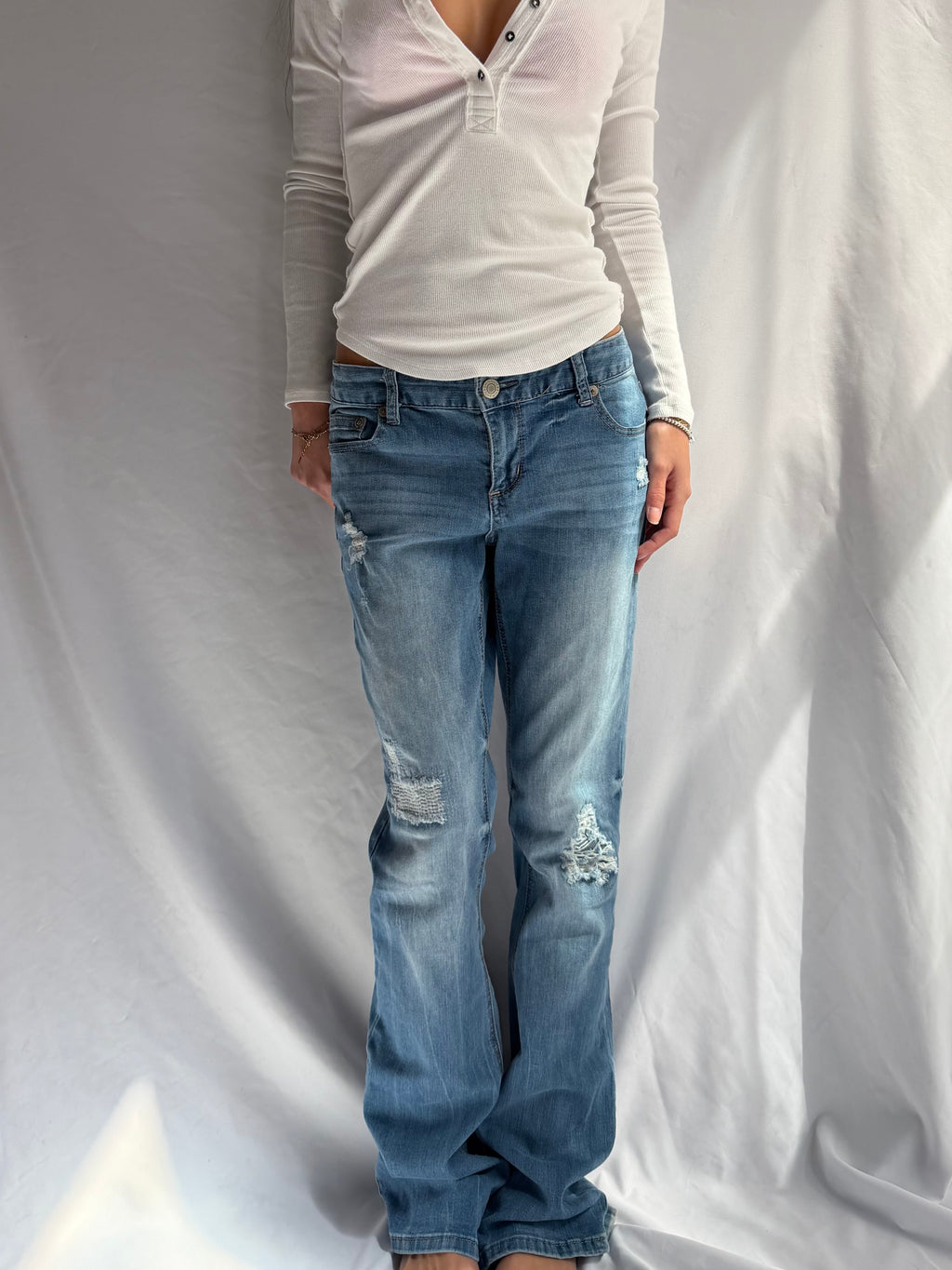 Vintage low rise flare ripped jeans