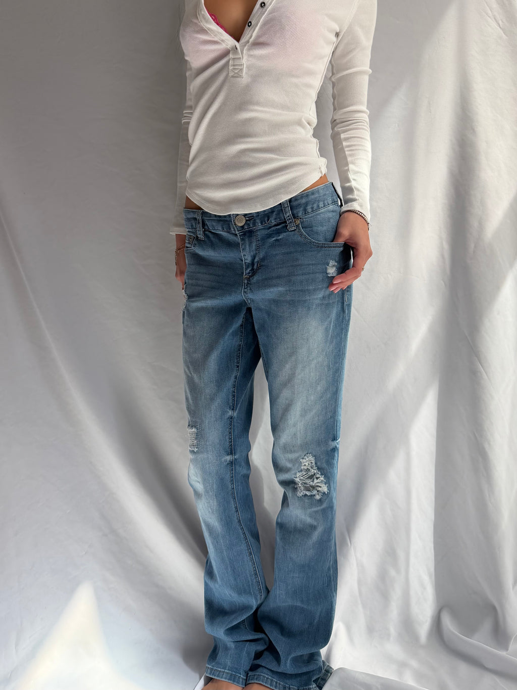 Vintage low rise flare ripped jeans