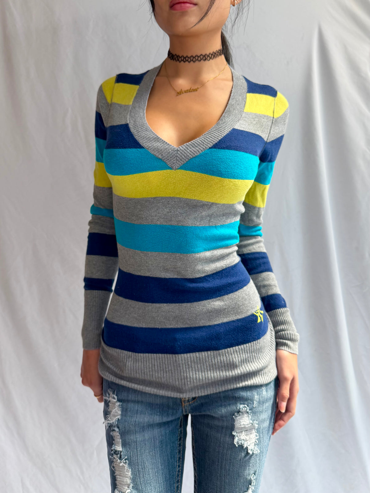 Vintage blue striped fitted sweater