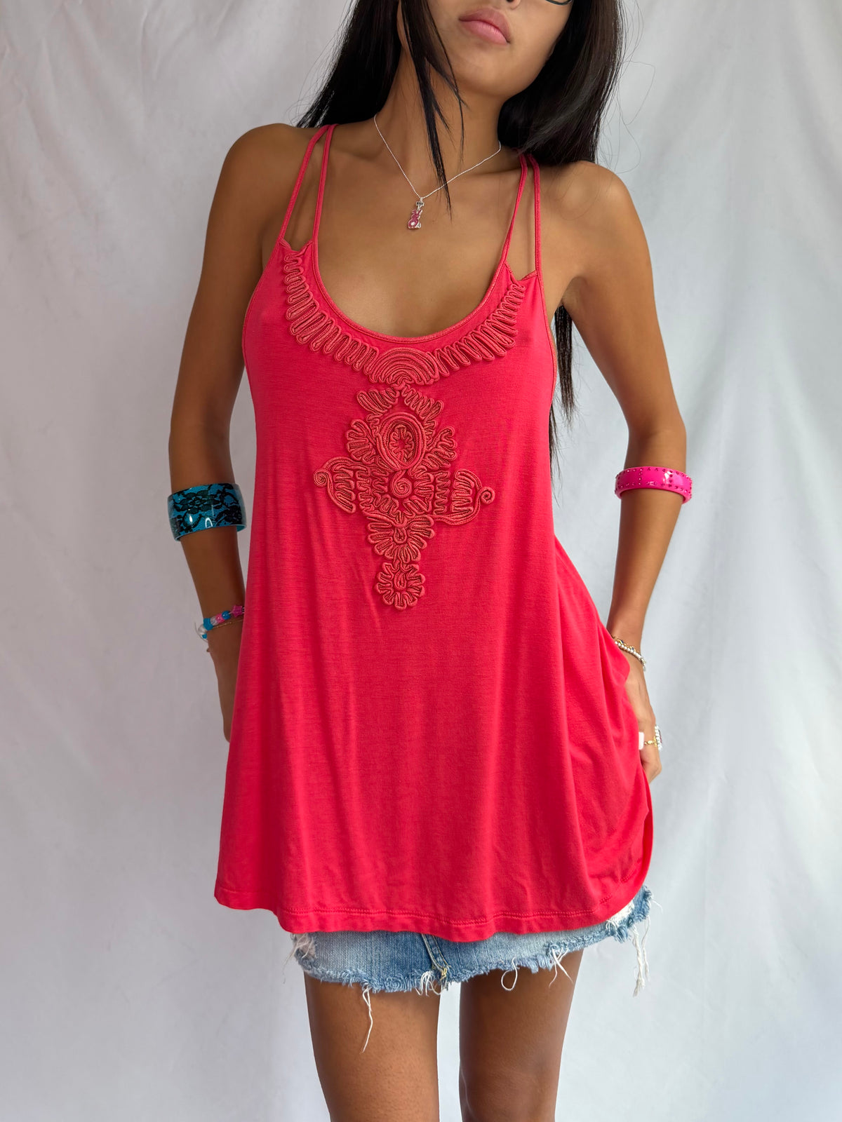 Vintage coral embroidered tank top