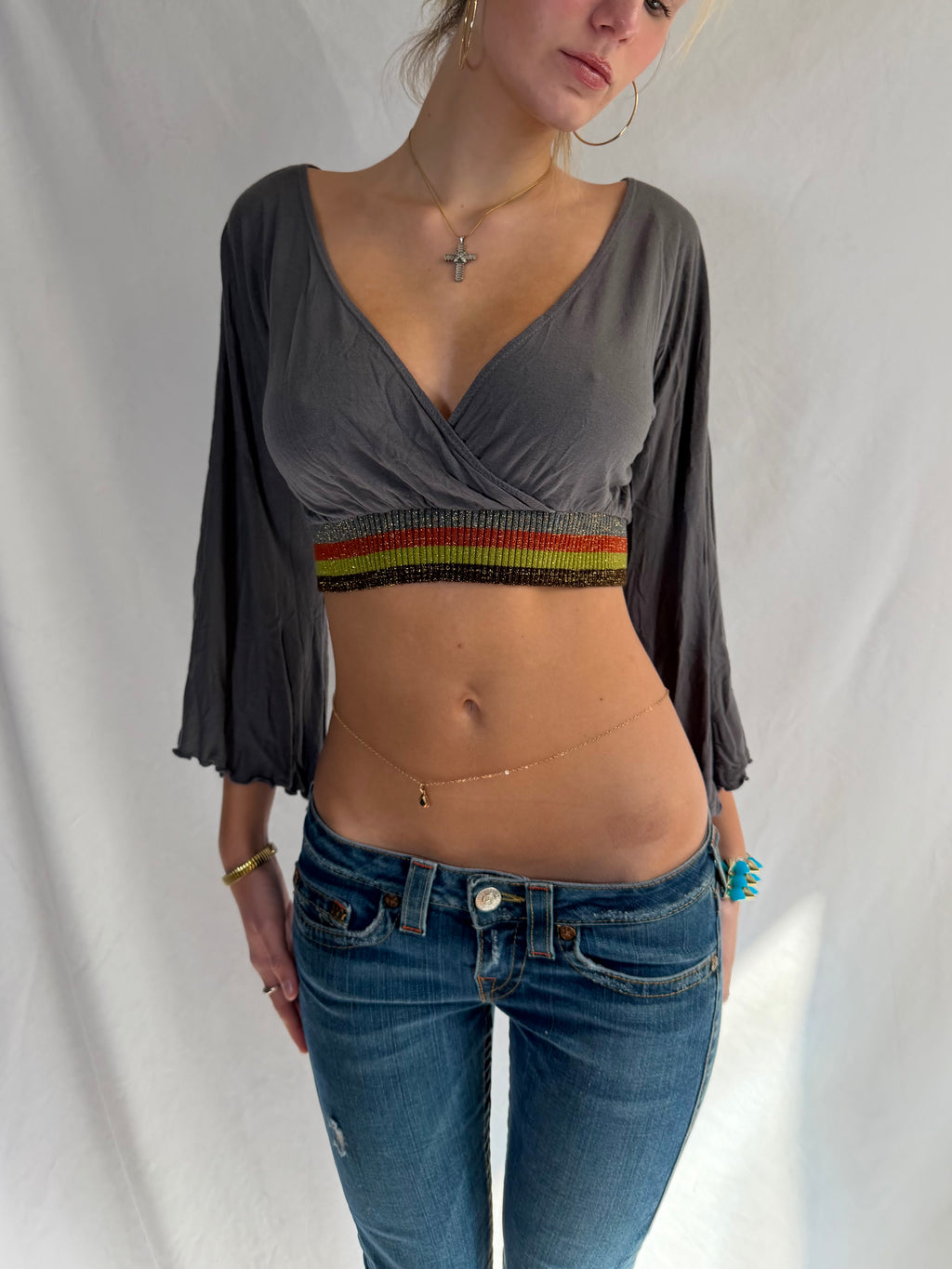 Vintage grey cropped long sleeve top