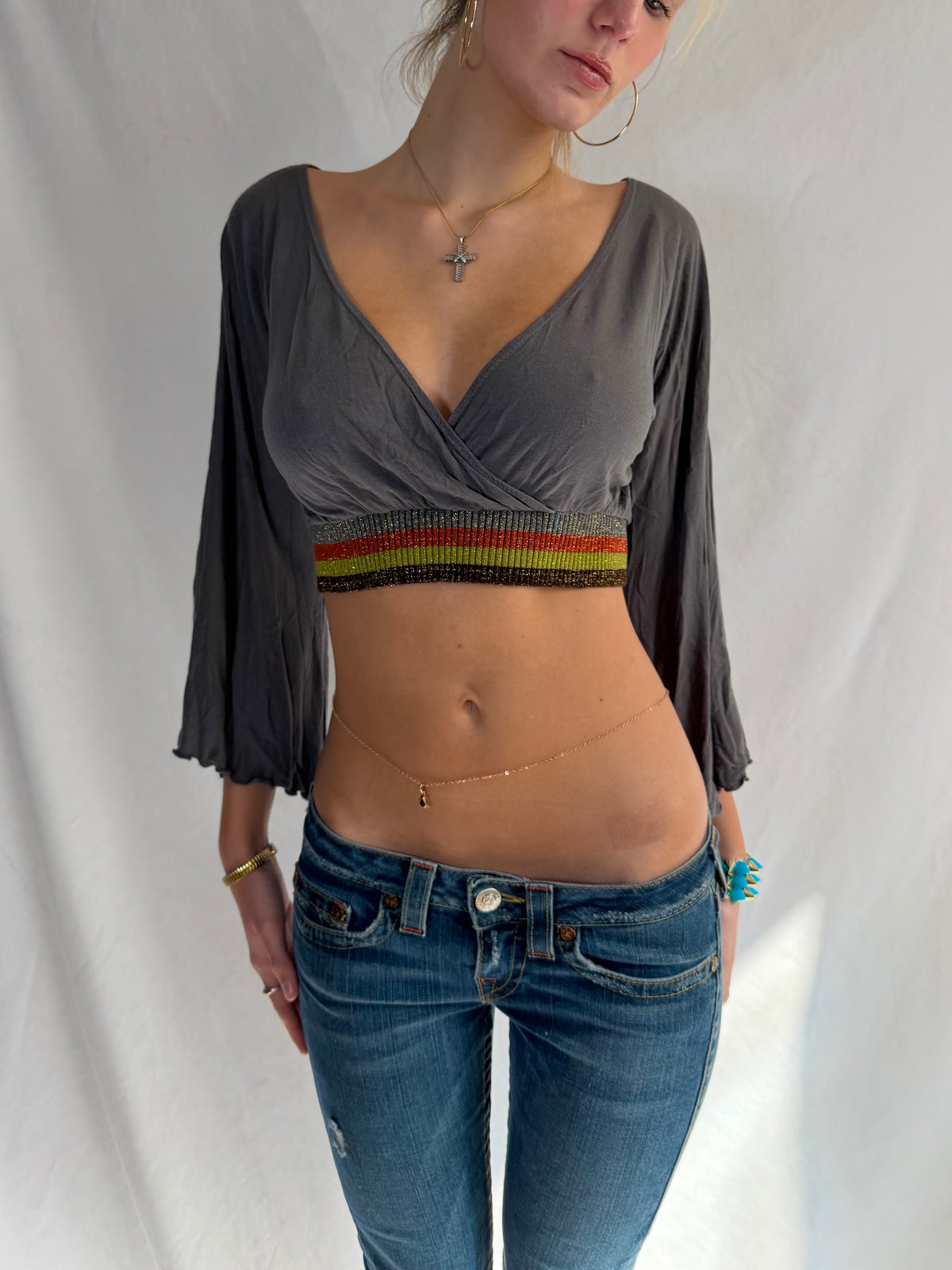Vintage grey cropped long sleeve top